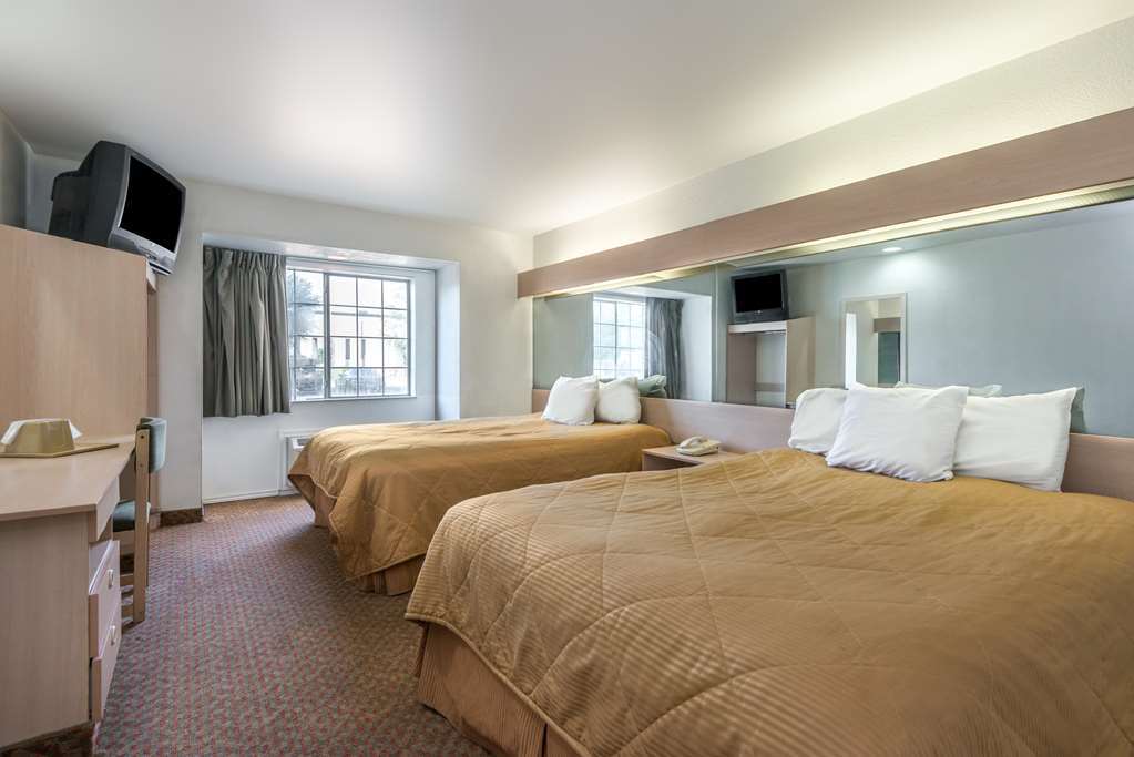 Quality Inn Downtown - Near Market Square San Antonio Room photo